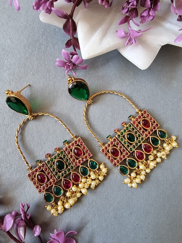 Royal Drape Green Gold Earrings - Image 3