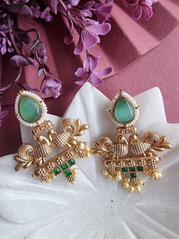 RAMYA 24 CARAT GOLD PLATED GREEN NECKLACE SET WITH EARRINGS - Image 4
